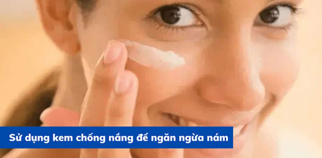 Thoa kem chống nắng thường xuyên 